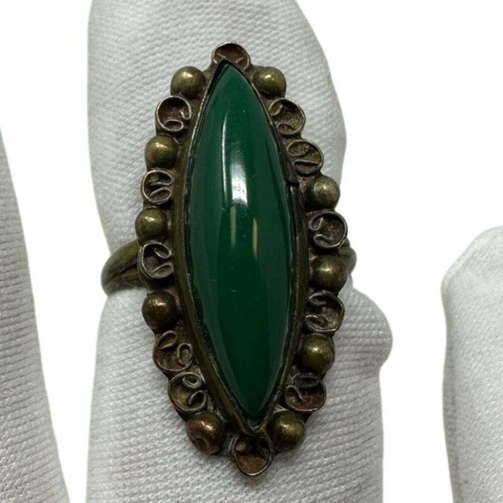 Vintage Ovoid Cocktail Ring Gold Tone Metal Green Stone Stamped Size 6